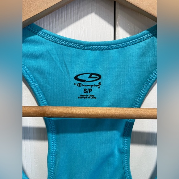 Sz.S-Champion Sports Built in Bra Tank- Blue Light blue - Picture 6 of 14